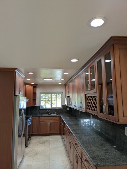 Building Photo - 798 S Wolfe Rd