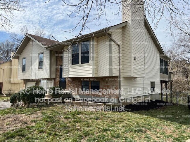 Building Photo - 12196 S Blackfoot Dr