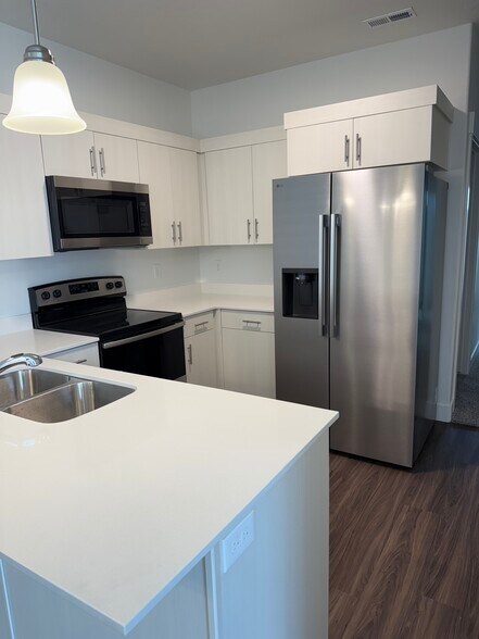 Building Photo - 4718 W Neill Ln