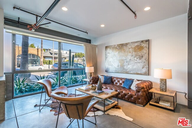 Building Photo - 1212 Abbot Kinney Blvd