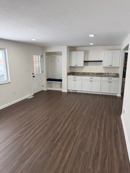 Primary Photo - 813 Rockhill Ave