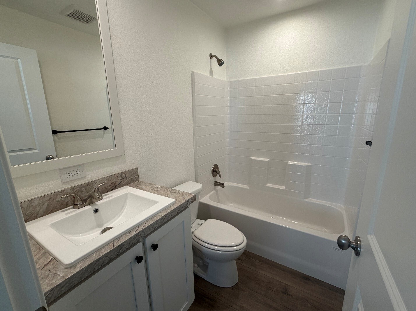 Building Photo - 501 E Ray Rd