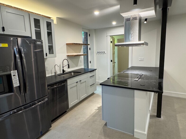 Kitchen - 2635 W 33rd Ave