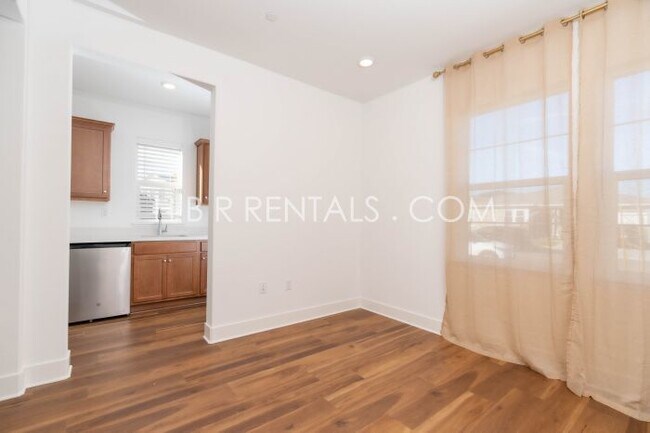 Building Photo - Spacious 4-Bedroom Haven with 4 Full Baths in Lathrop – 3,200 Sq. Ft. of Comfort and Style!