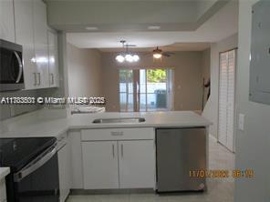 Building Photo - 4996 SW 31st Terrace