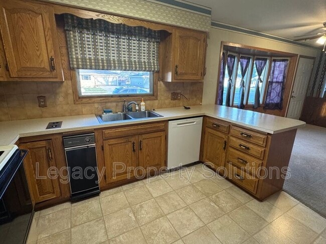 Building Photo - 1046 N 29th St