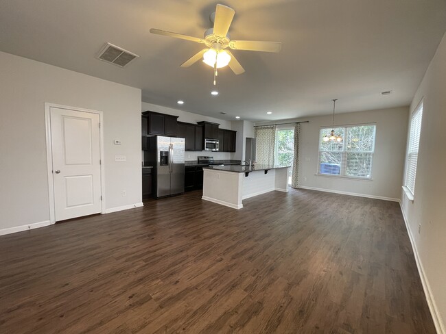 Building Photo - 4983 Hay Bale Ct