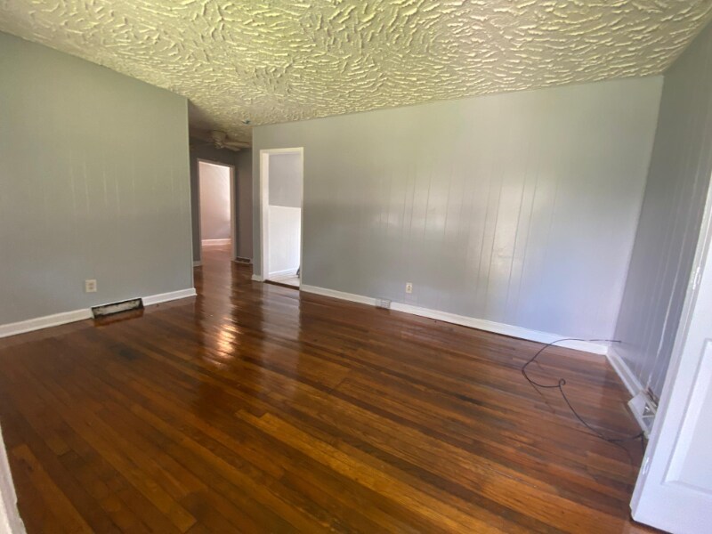Building Photo - 3602 Rose Dr