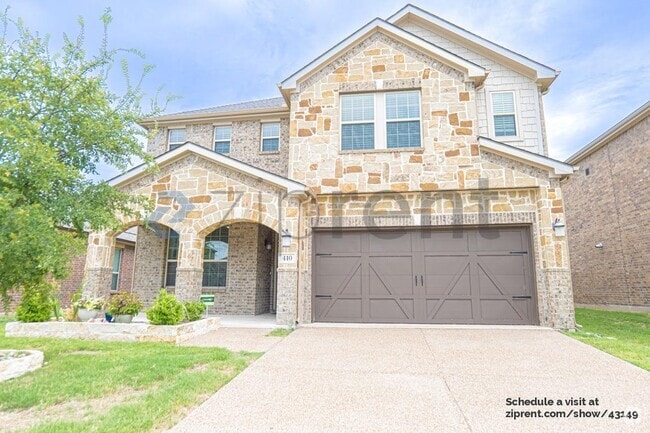 Building Photo - 410 Club House Dr