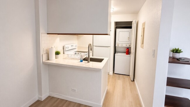 Building Photo - 5333 Likini St