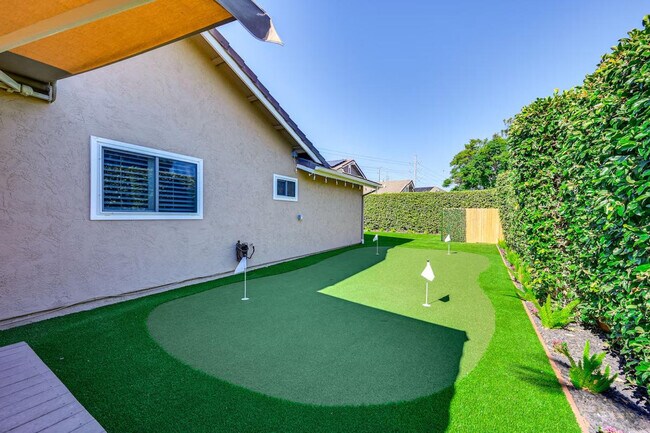 Building Photo - 1519 Via Hacienda