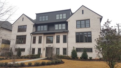 Building Photo - 1BR 1.5BA Townhouse- Aria Sandy Springs