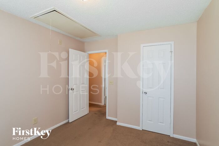 Building Photo - 5719 Forest Trails Dr