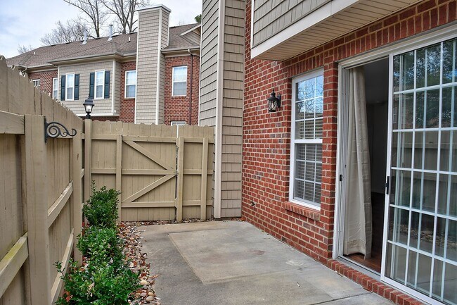 Building Photo - FOR RENT - VIRGINIA BEACH