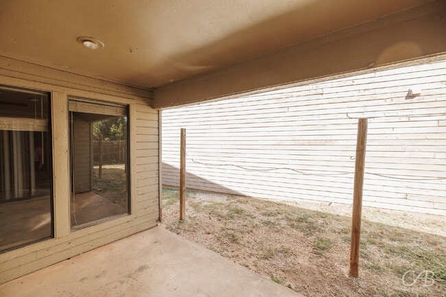Building Photo - For Lease