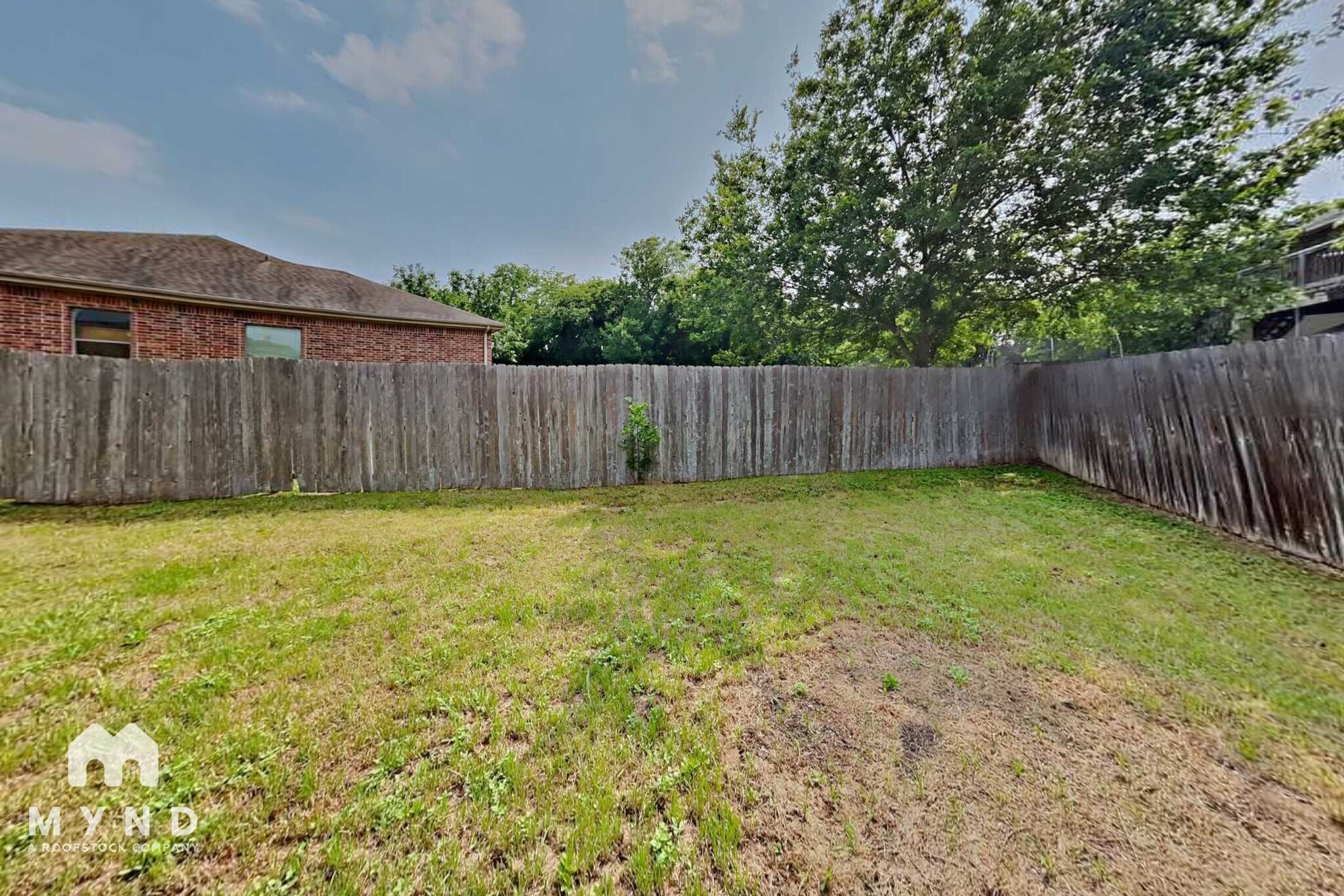 Building Photo - 3050 Pine Valley Dr