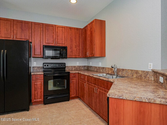 Building Photo - 2565 Stockbridge Square SW