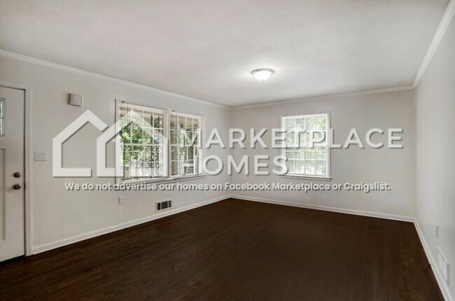 Building Photo - 4372 Greenleaf Cir SW