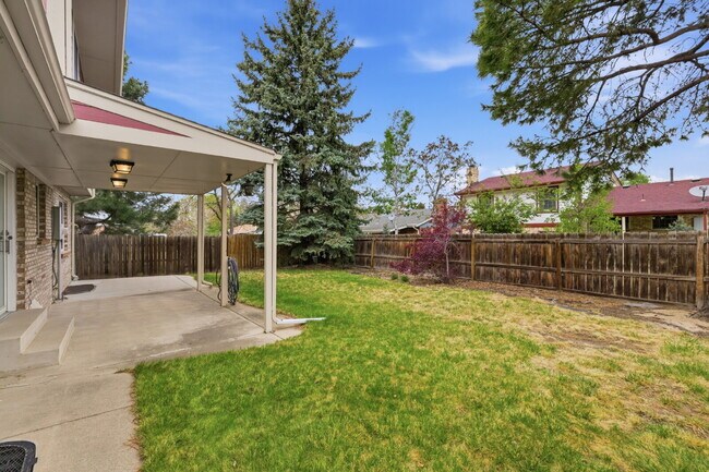 Building Photo - Single-Family Home in Near-Perfect Condition | 931 square foot 3-Car Garage!! | Covered Patio | L...