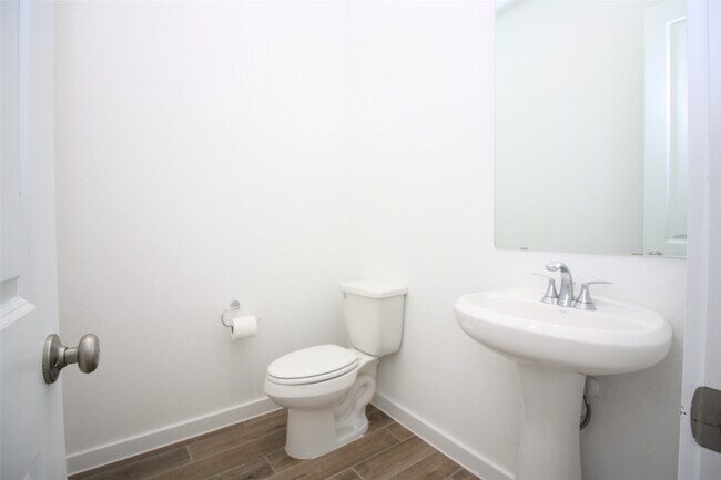 Building Photo - 6527 Scarlet Pond Ln