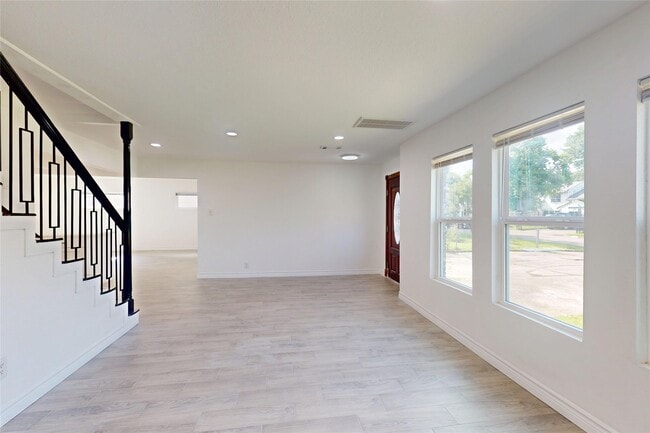 Building Photo - 3830 Cosby St