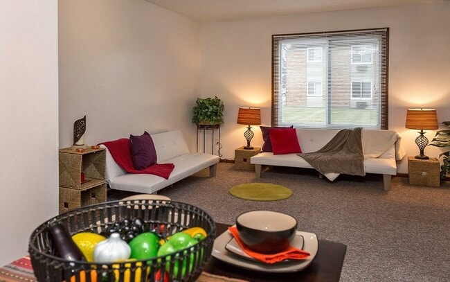 Building Photo - 225 Sugar Creek Ln