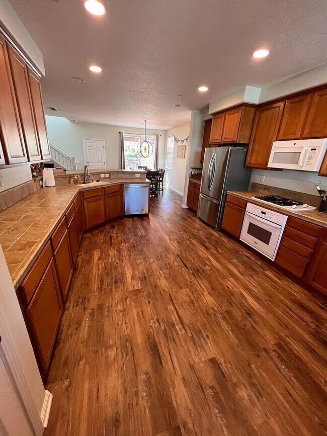 Building Photo - Charming 3-Bedroom Home with Covered Patio and Modern Upgrades