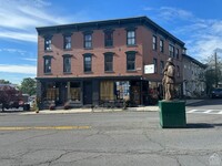 Building Photo - 473 Main St