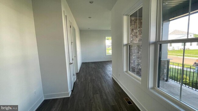 Building Photo - 24827 Yellow Poplar Pl