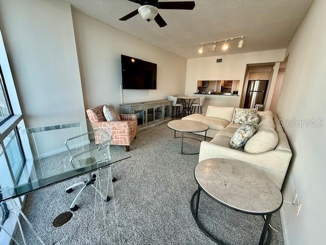 Building Photo - 322 E Central Blvd