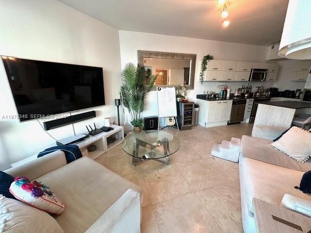 Building Photo - 350 S Miami Ave