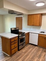 Building Photo - 4325 NE 130th Pl