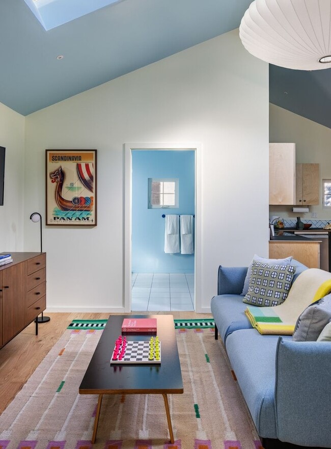 Building Photo - Ojai Mountain Hideaway!