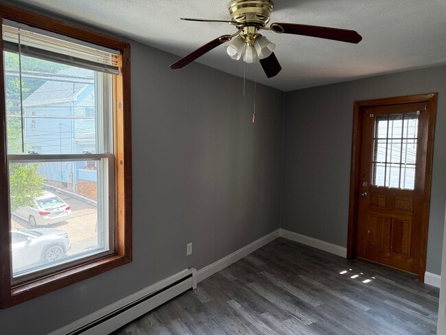 Building Photo - 781 Winthrop Ave