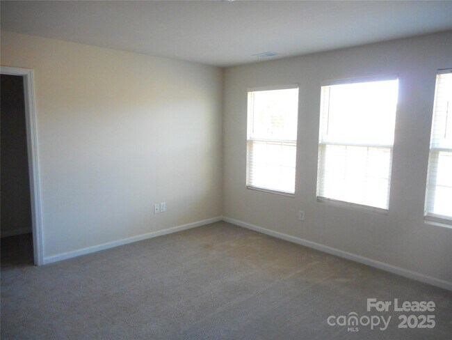 Building Photo - 12715 Wandering Brook Dr