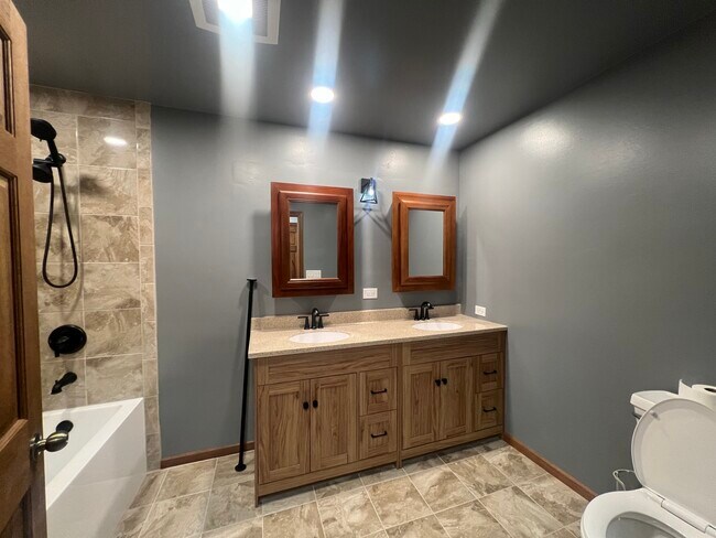 Building Photo - 1300 Wolff Ave