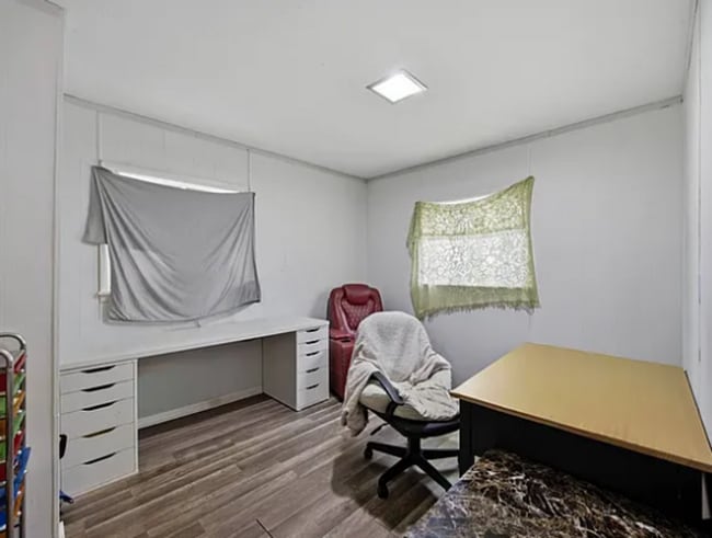 Building Photo - 2 Bed, 1 Bath Unit - Chanute KS