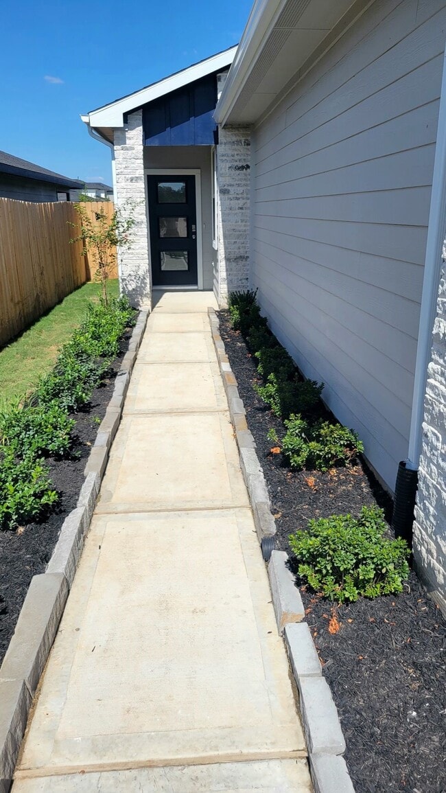 Building Photo - 2907 Stamford Hl Ln