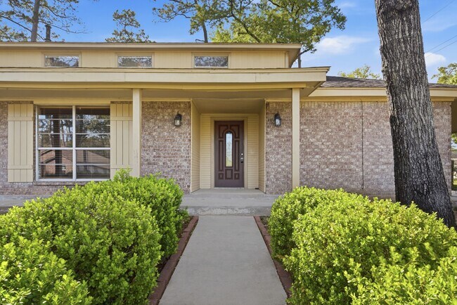 Building Photo - 9052 Zapata Way