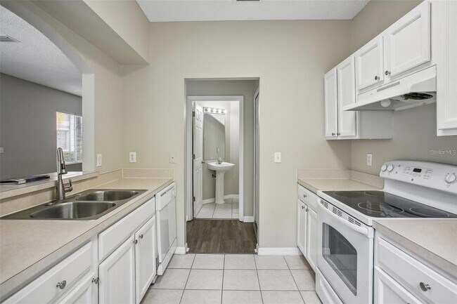 Building Photo - 18181 Paradise Point Dr