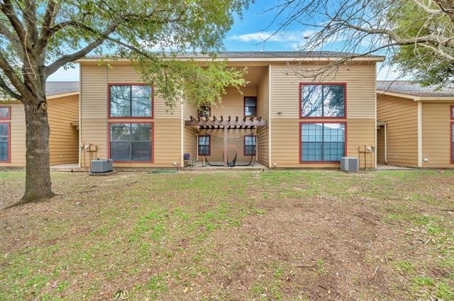 Building Photo - 2410 S 2nd St