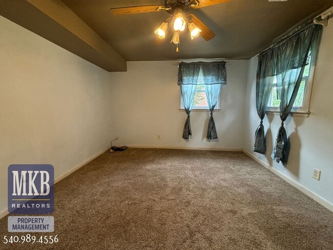 Building Photo - 3158 Galloway Dr