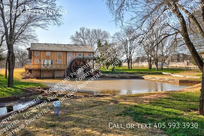 Building Photo - **Charming Cape Cod Home for Lease in the ...