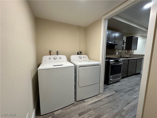 Building Photo - 117 Boysenberry Ln