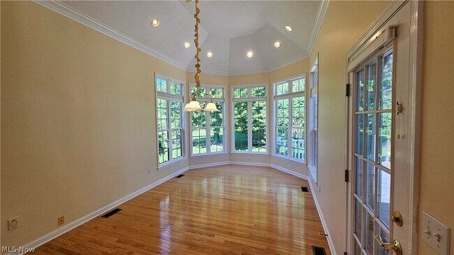 Building Photo - 7235 Dursley Ct
