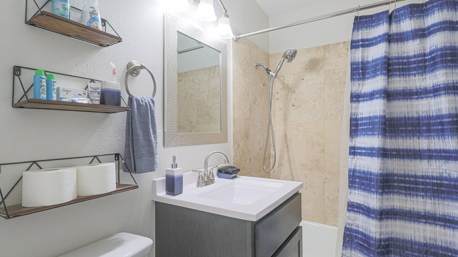 Building Photo - 1806 Curcor Dr