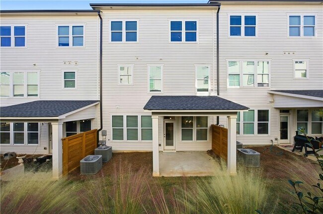 Building Photo - 1244 Winterhaven Dr