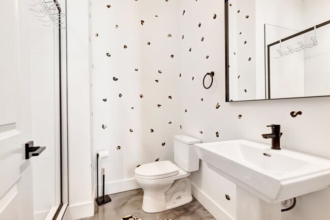 Building Photo - 1313 Baptist World Center Dr