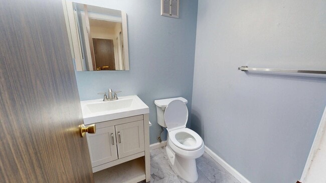 Building Photo - 2609 Meade Ct
