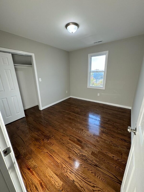 Building Photo - 43 Beardsley St